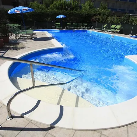 Conti 3* ريميني