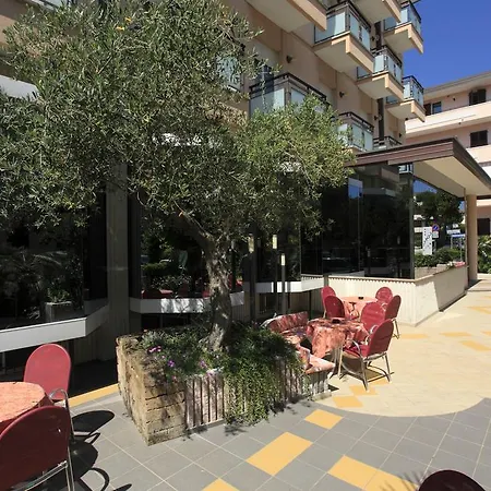 Conti 3* ريميني