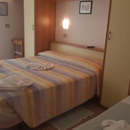 호텔 Conti 3*